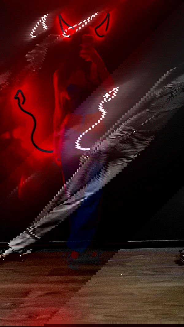 yulialam__ yulialam__ archive image