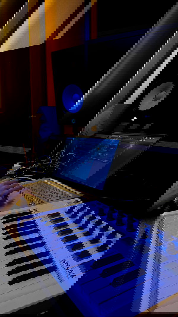 yungbratzh yungbratzh archive image