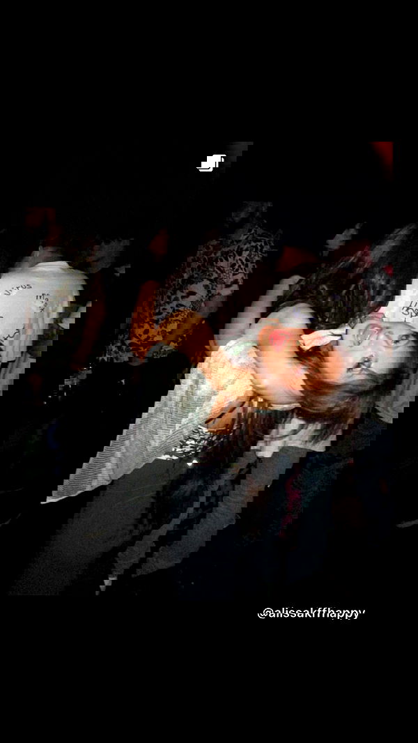 ywwyiiing image ~ Altpins