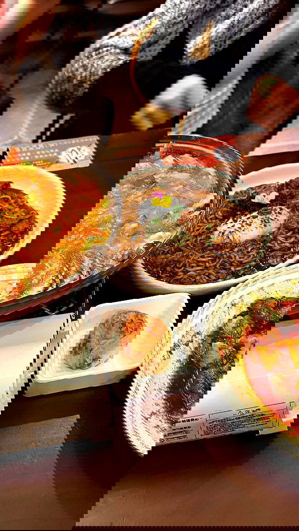 ywwyiiing image ~ Altpins