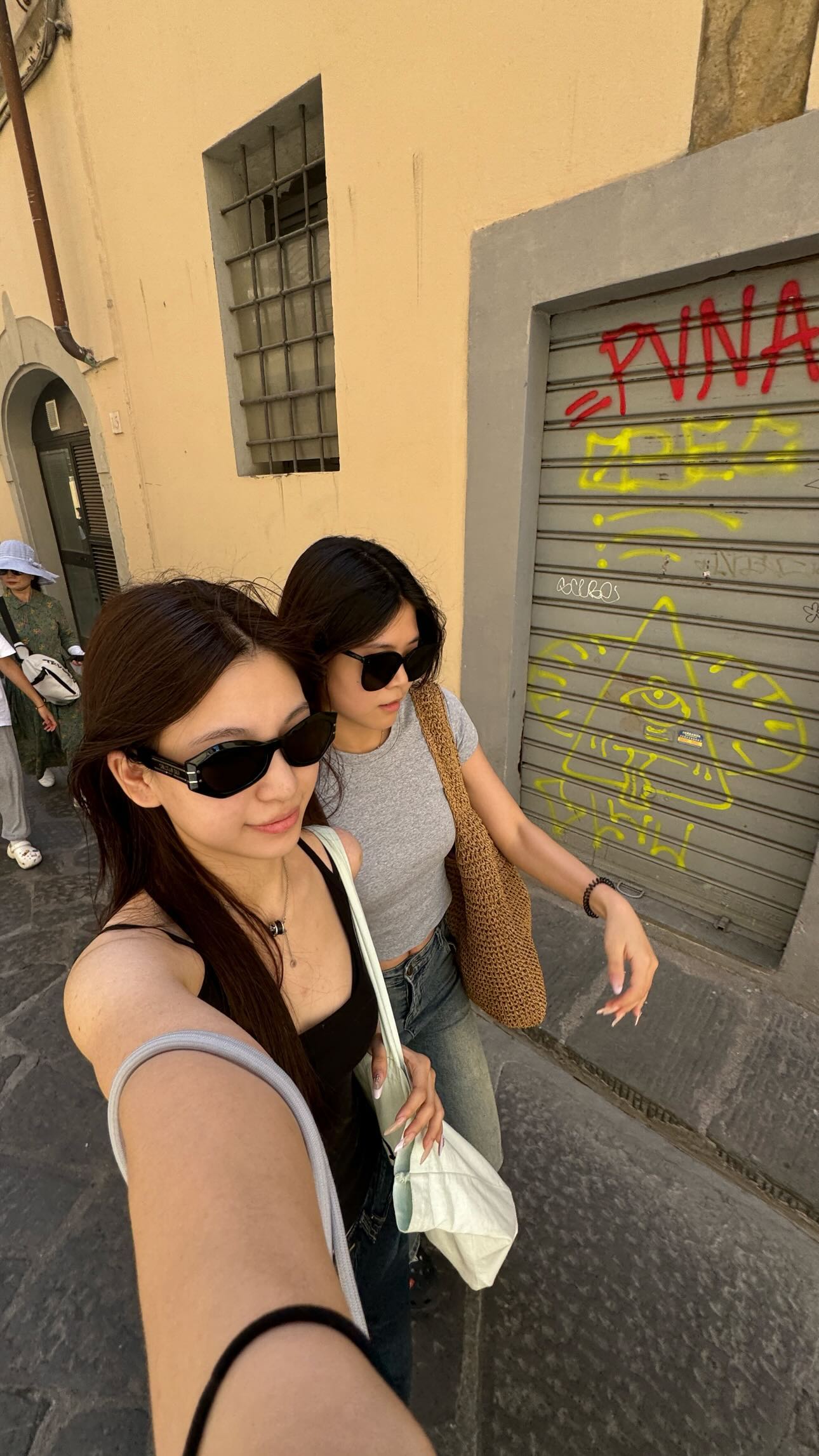 ywwyiiing instagram image archive image