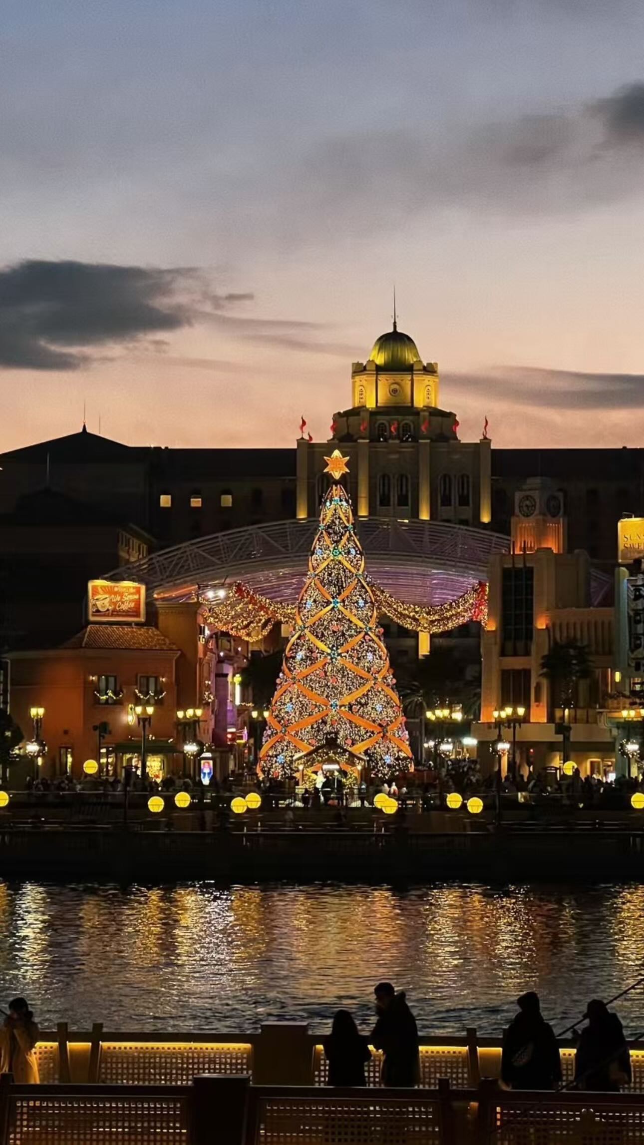 ywwyiiing instagram image archive image