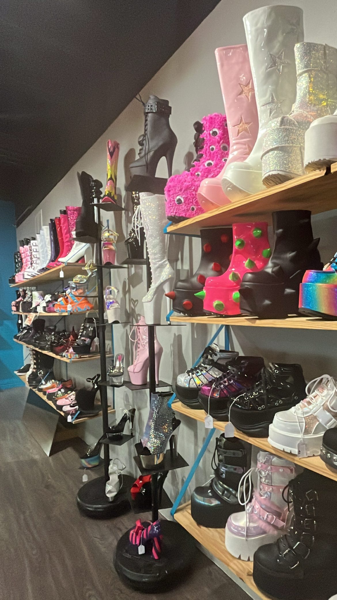 zommmbri instagram image archive image