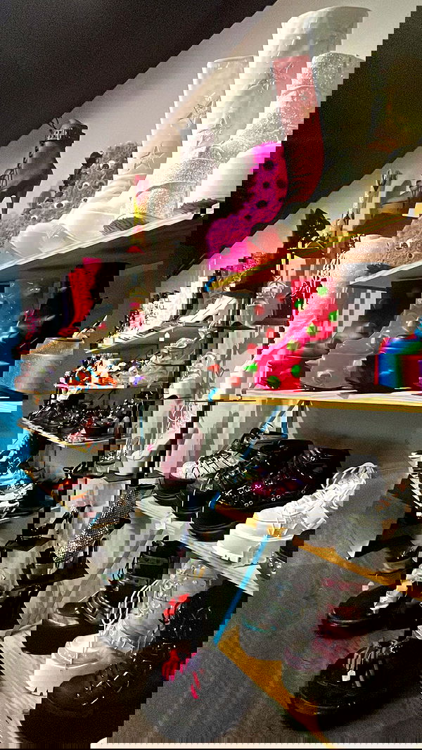 zommmbri image ~ Altpins