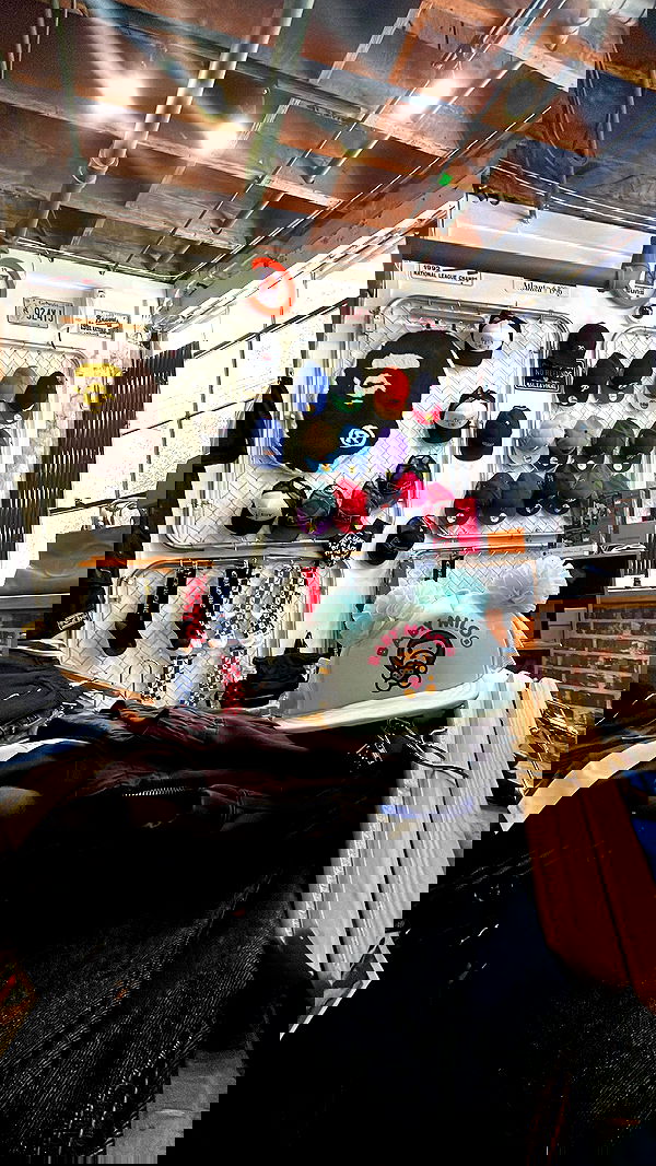 zommmbri image ~ Altpins