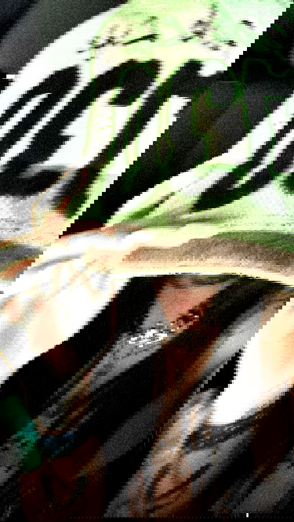 zommmbri image ~ Altpins