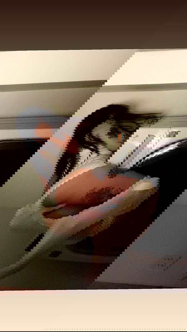 zommmbri image ~ Altpins