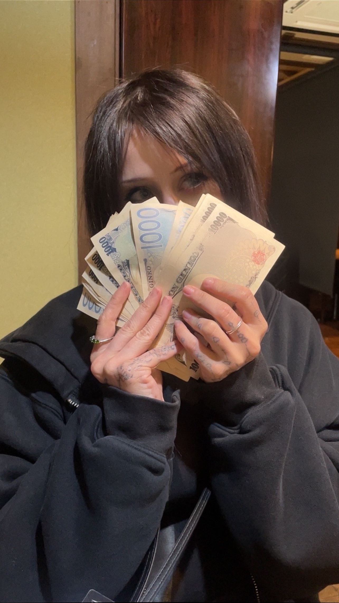 zommmbri instagram image archive image