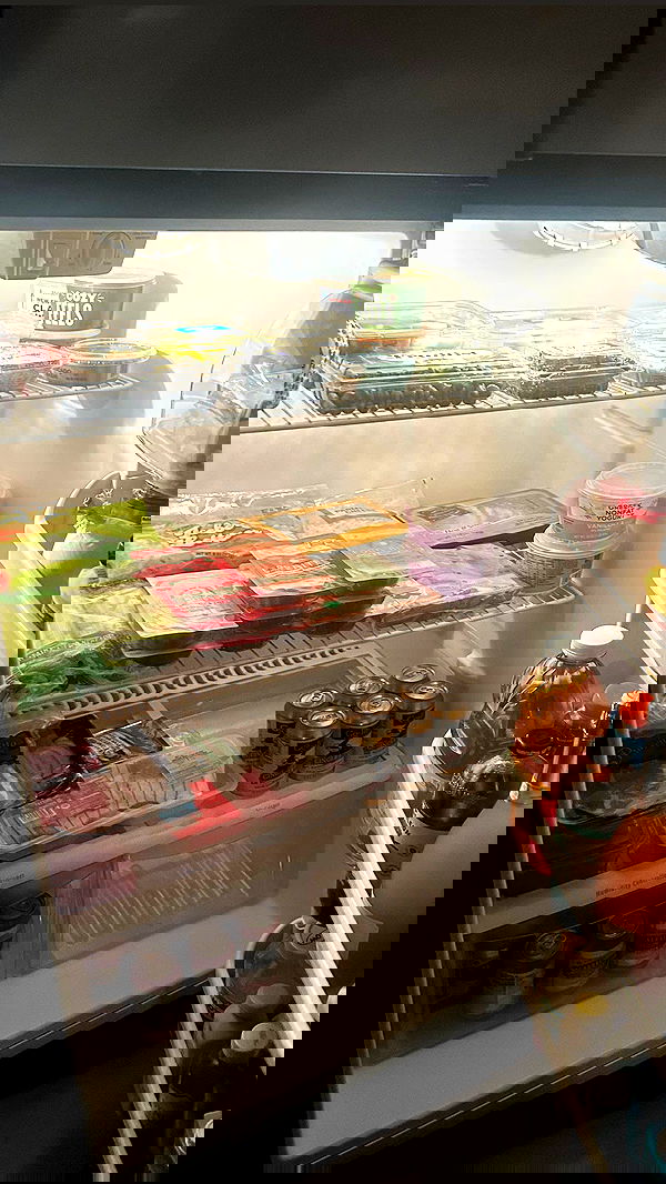 zommmbri image ~ Altpins