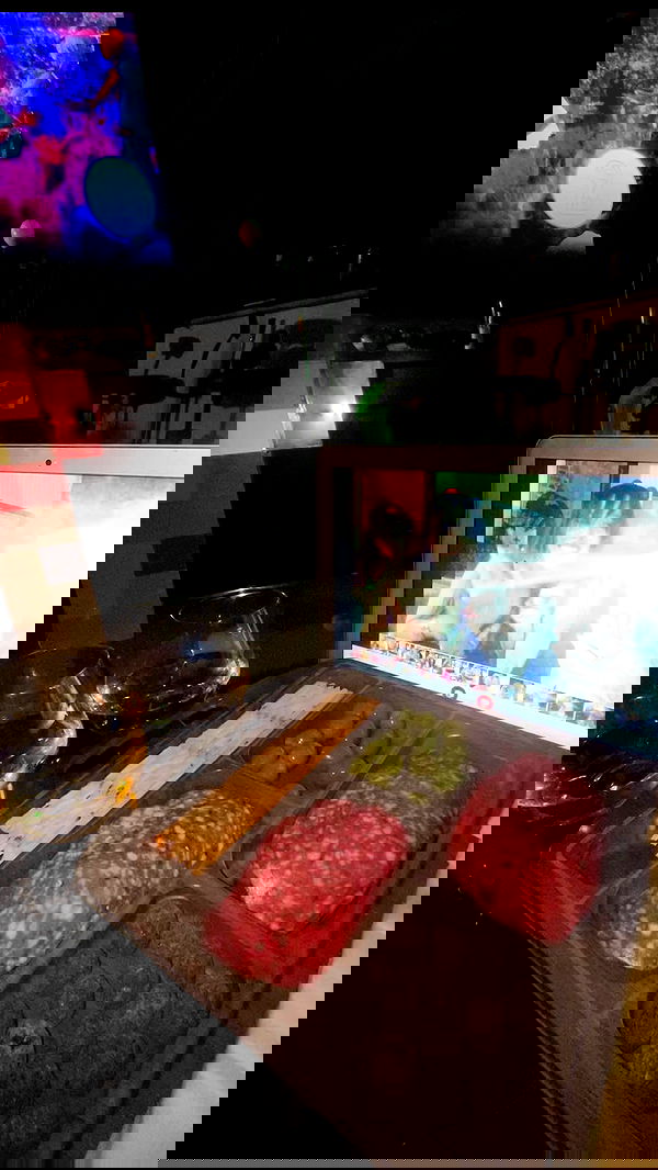 zommmbri image ~ Altpins