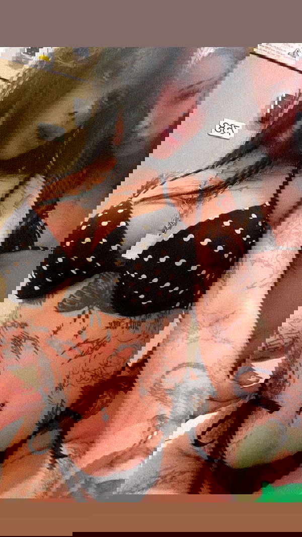 zommmbri image ~ Altpins