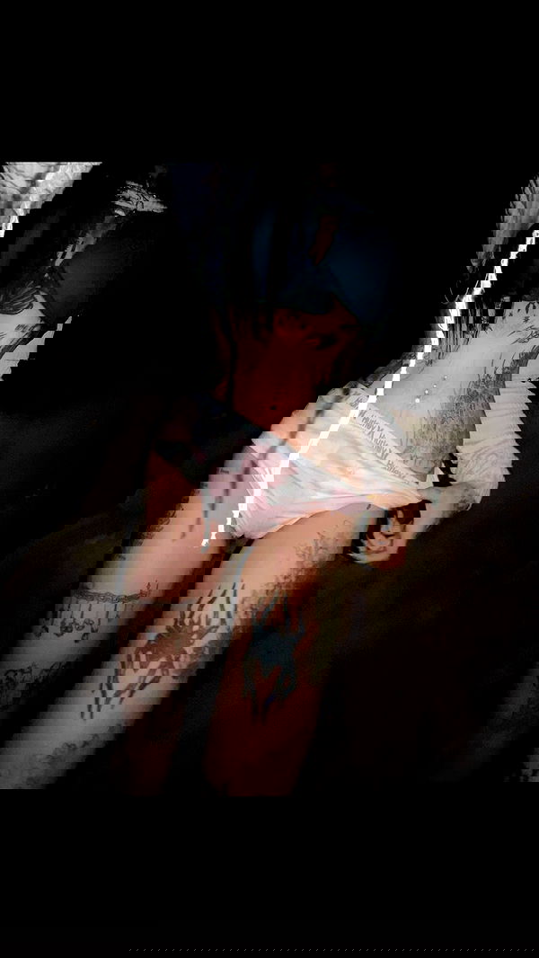 zommmbri image ~ Altpins