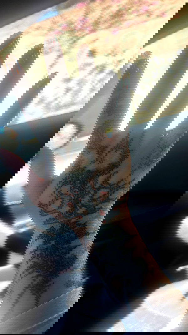 zommmbri image ~ Altpins