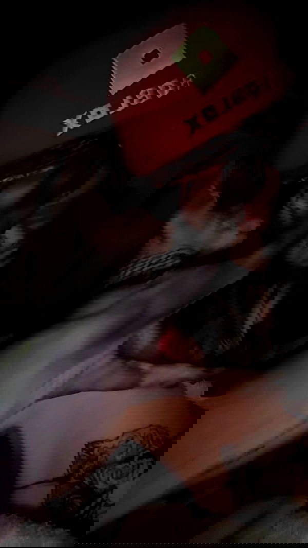 zommmbri image ~ Altpins