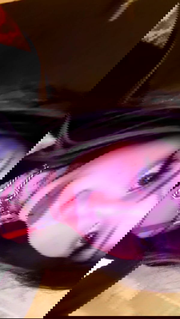 zommmbri image ~ Altpins