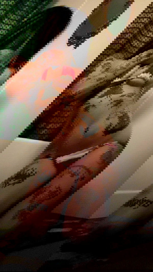 zommmbri image ~ Altpins