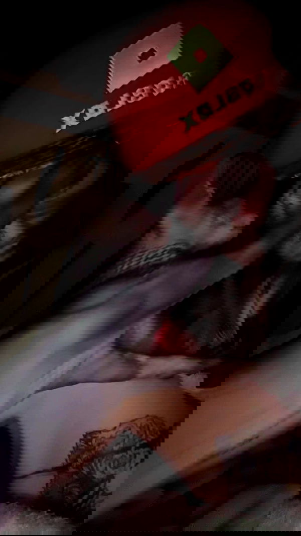 zommmbri image ~ Altpins