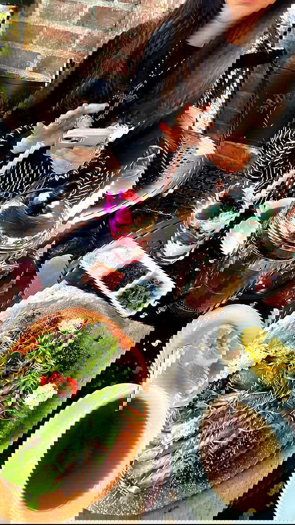 zommmbri image ~ Altpins