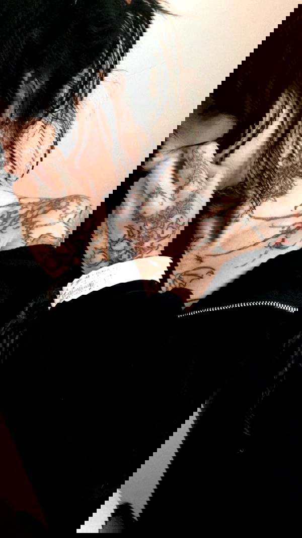 zommmbri image ~ Altpins