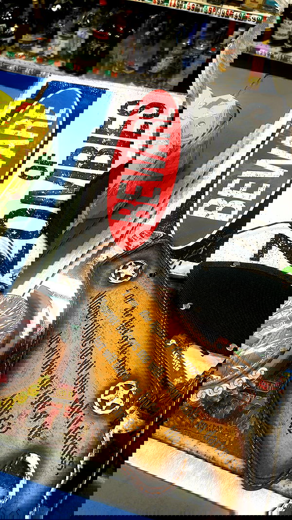 zommmbri image ~ Altpins