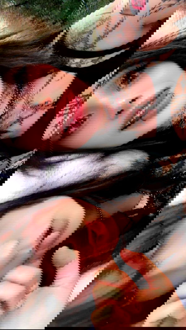 zommmbri image ~ Altpins