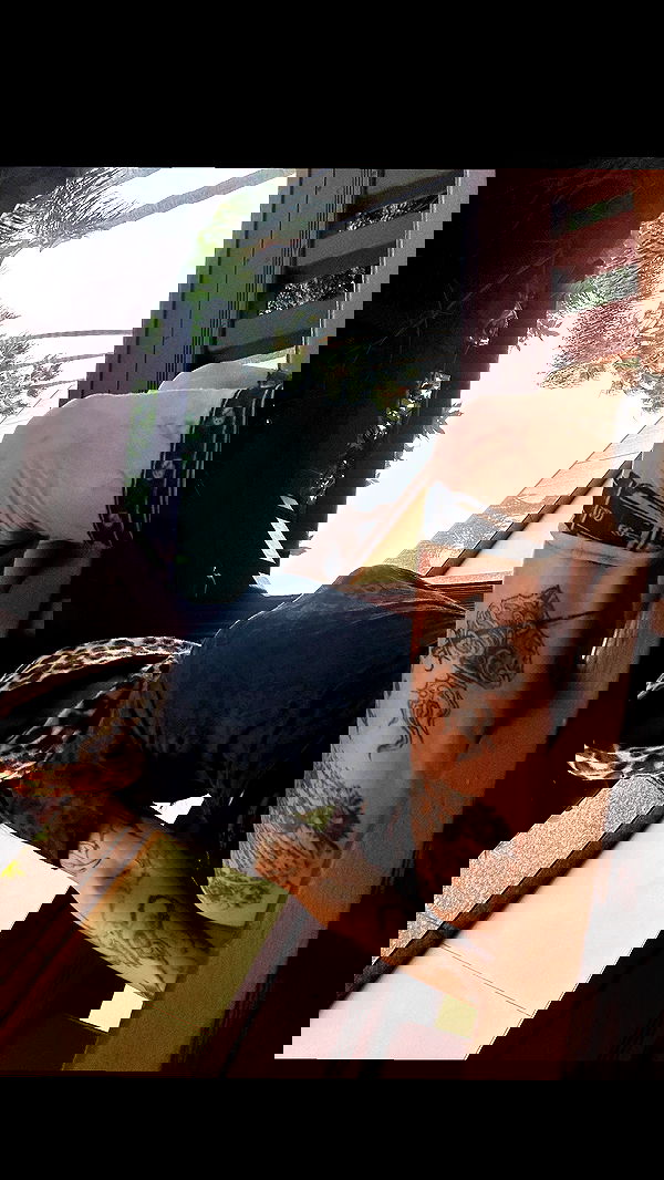 zommmbri image ~ Altpins