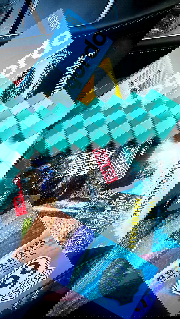 zommmbri image ~ Altpins