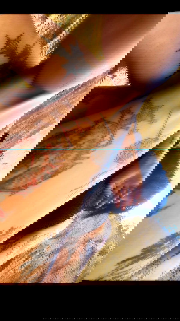 zommmbri image ~ Altpins