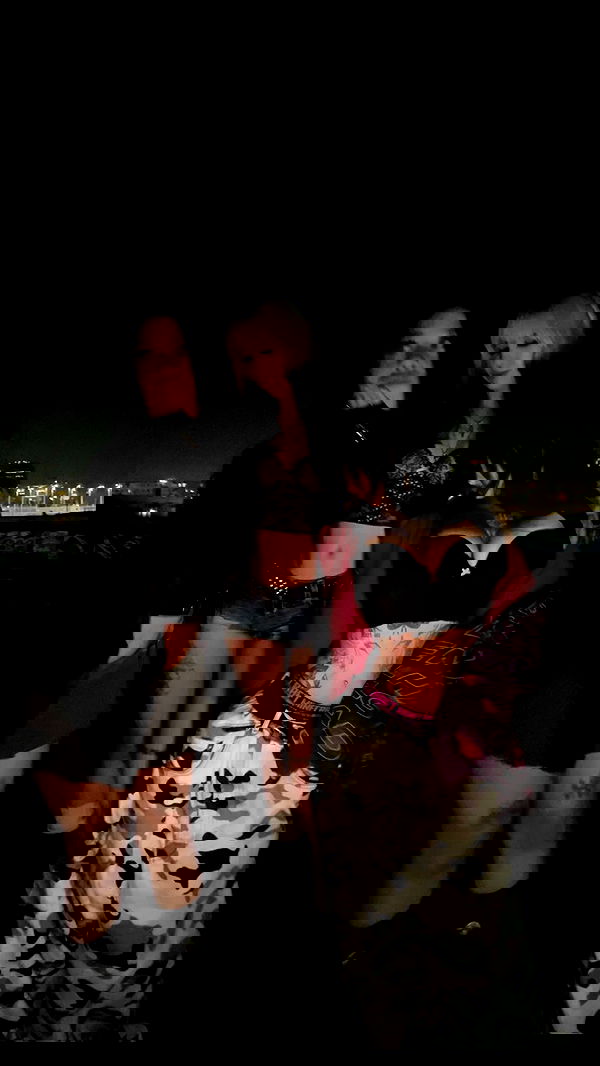 zommmbri image ~ Altpins