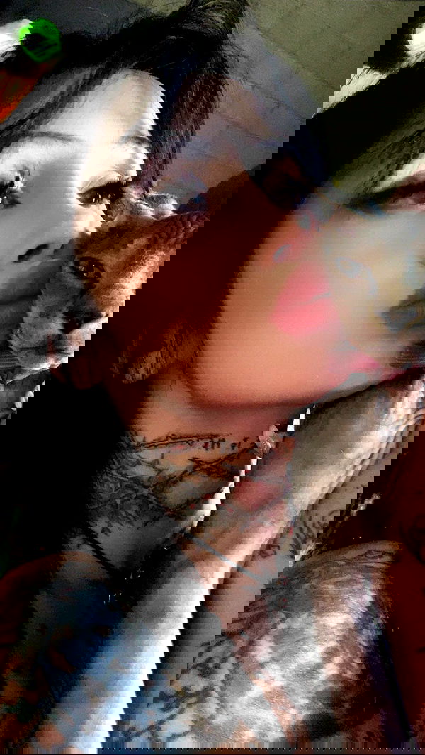 zommmbri image ~ Altpins