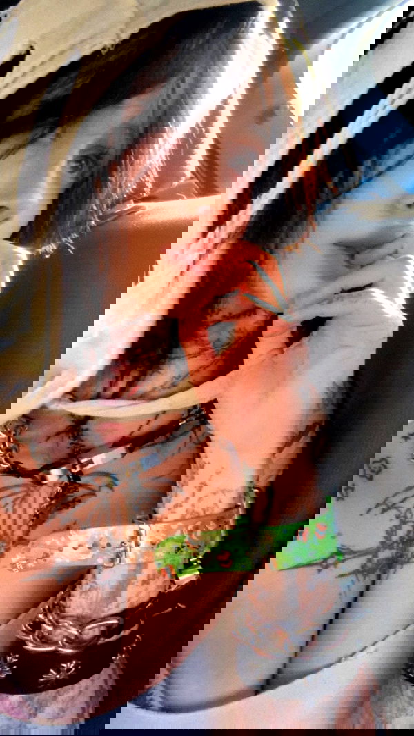 zommmbri image ~ Altpins