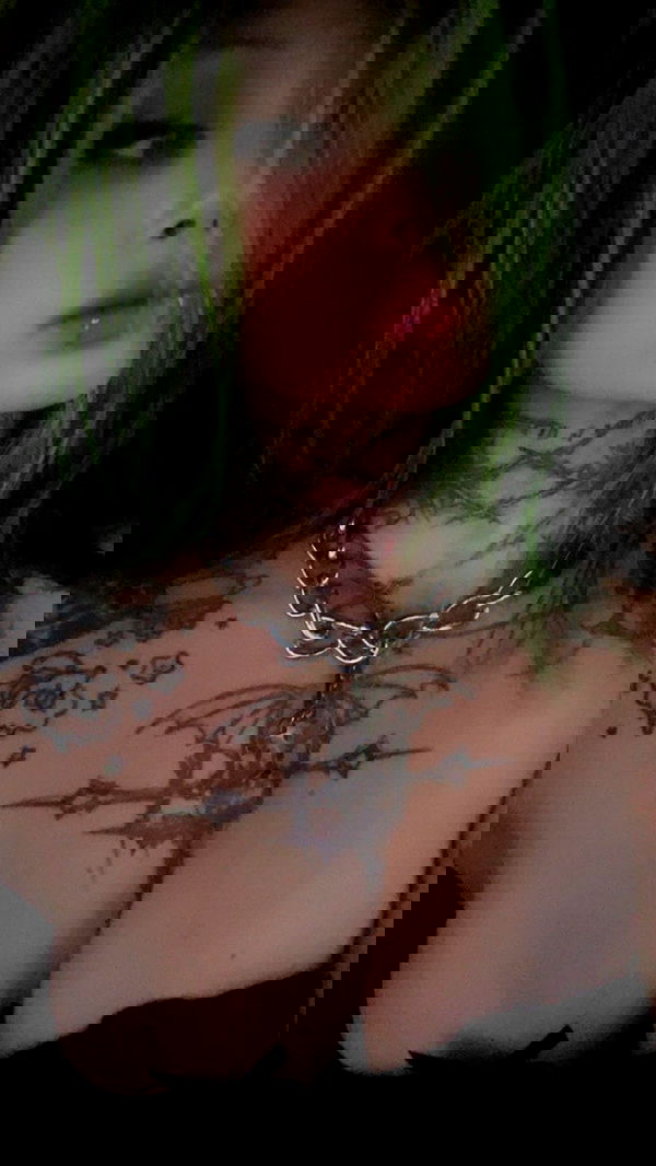 zommmbri image ~ Altpins