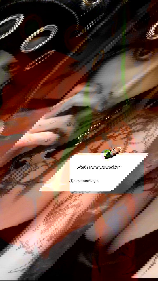 zommmbri image ~ Altpins