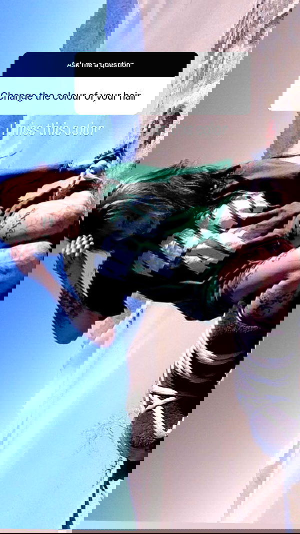 zommmbri image ~ Altpins