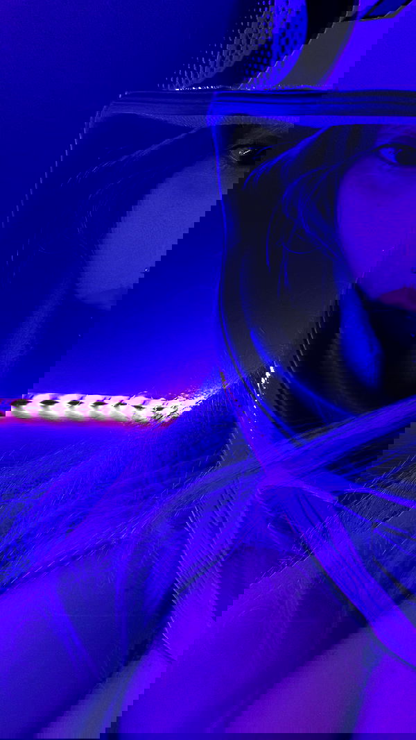 zommmbri image ~ Altpins