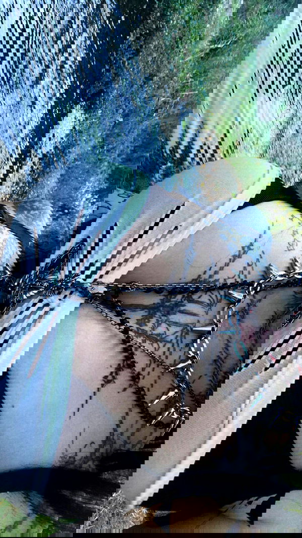 zommmbri image ~ Altpins