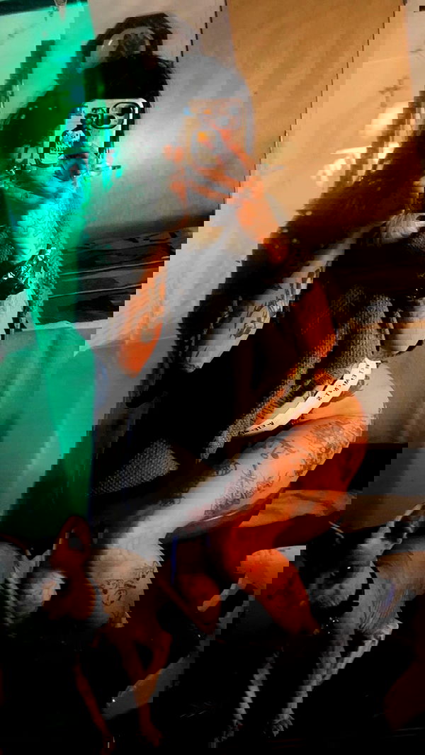 zommmbri image ~ Altpins