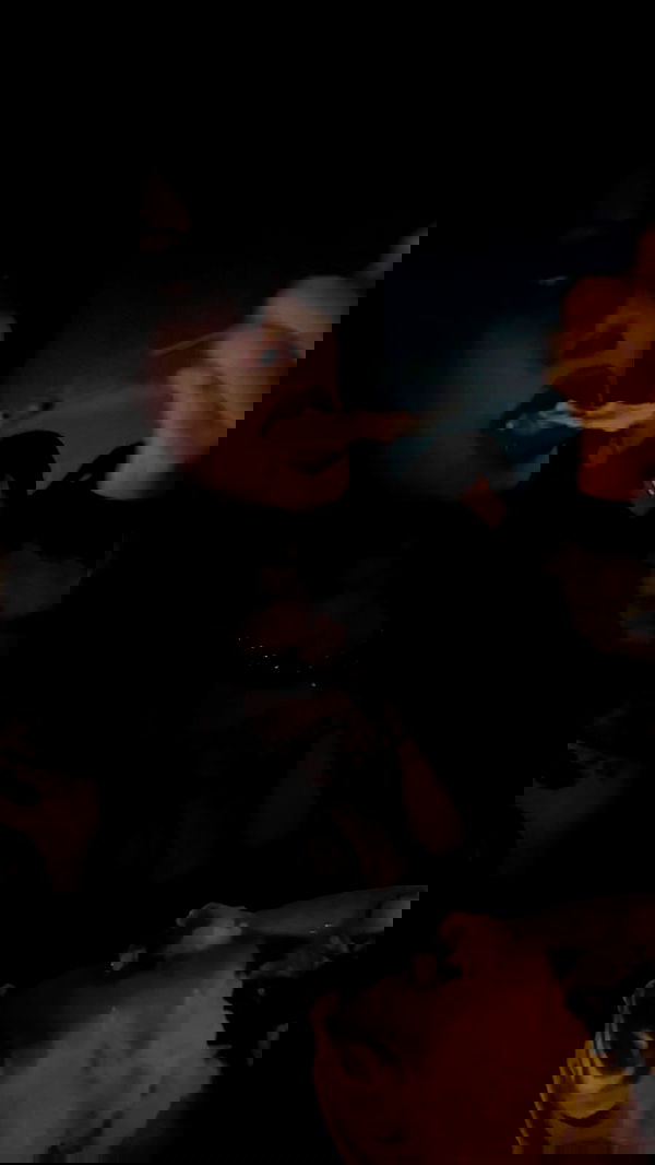 zommmbri image ~ Altpins