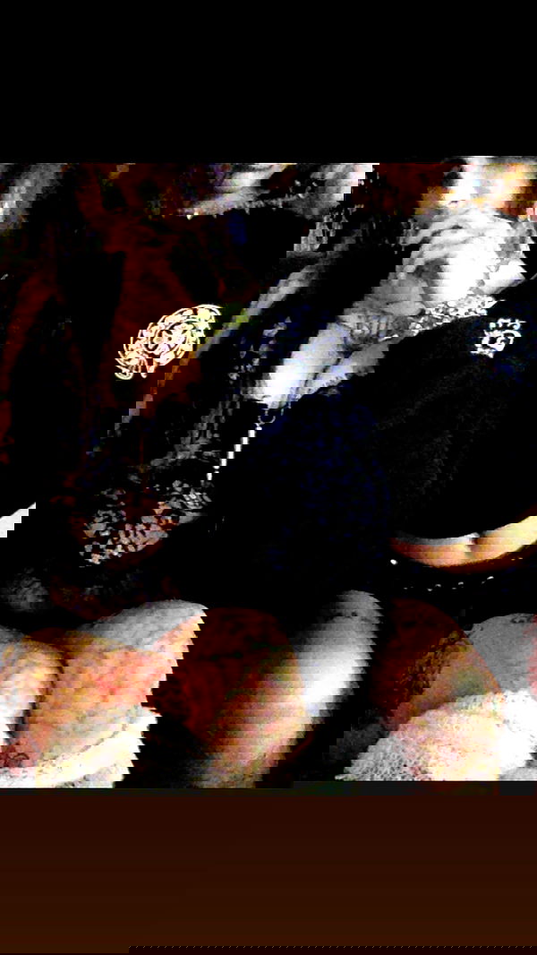 zommmbri image ~ Altpins