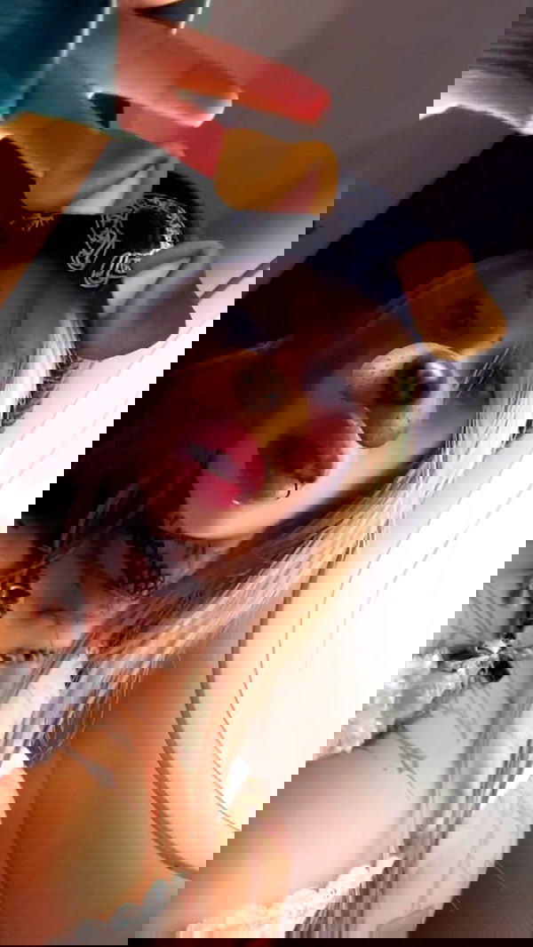 zommmbri image ~ Altpins