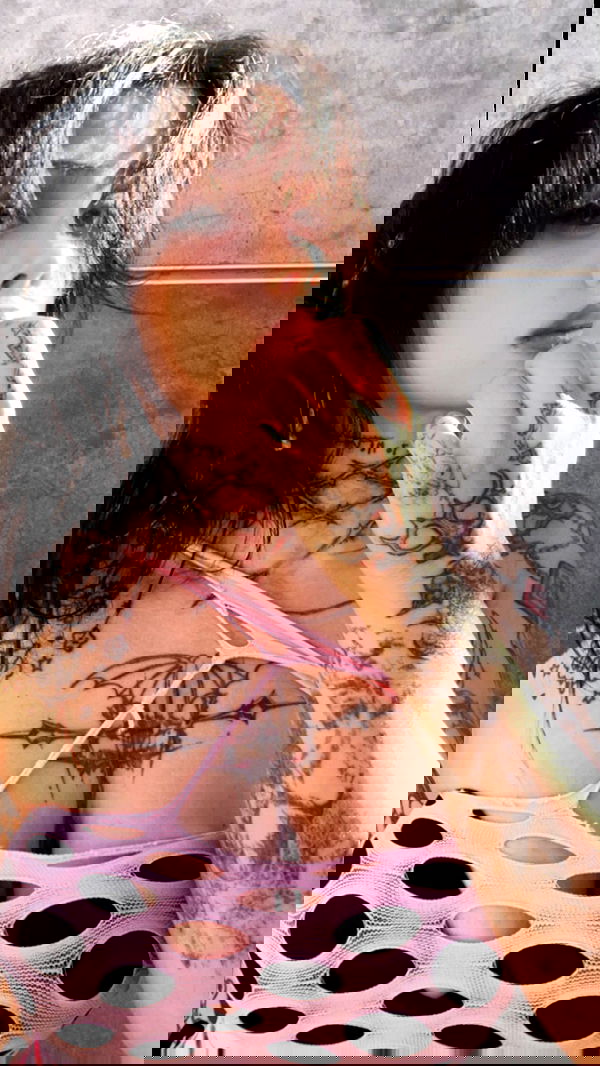 zommmbri image ~ Altpins