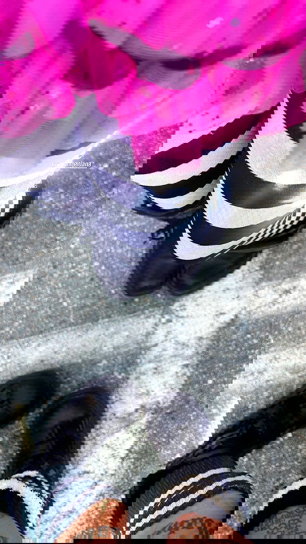 zommmbri image ~ Altpins