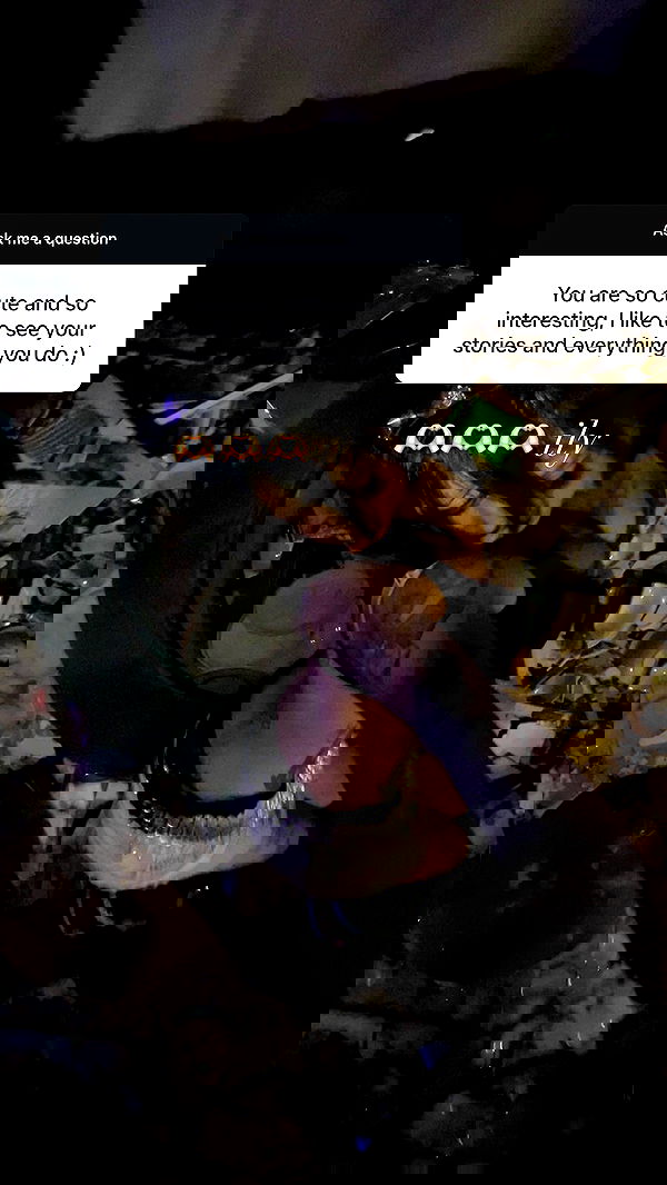 zommmbri image ~ Altpins