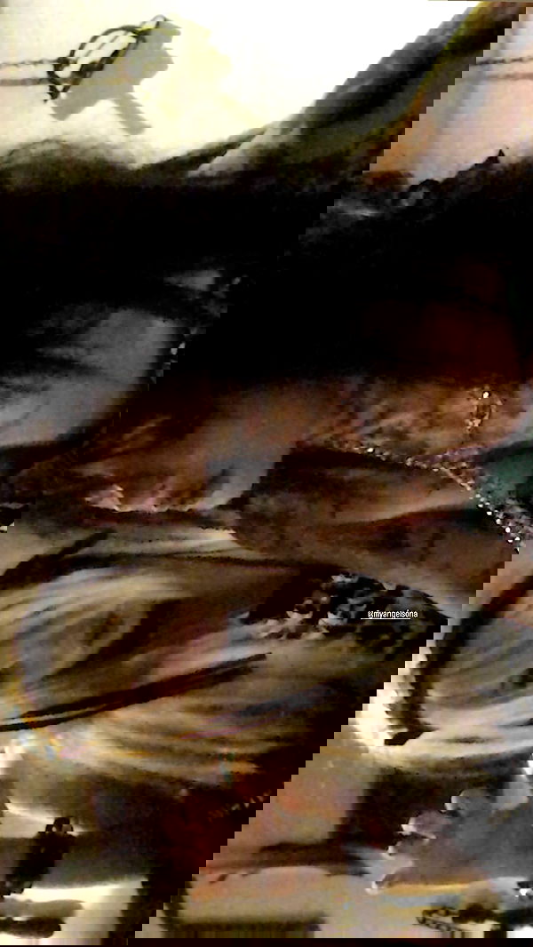 zommmbri image ~ Altpins