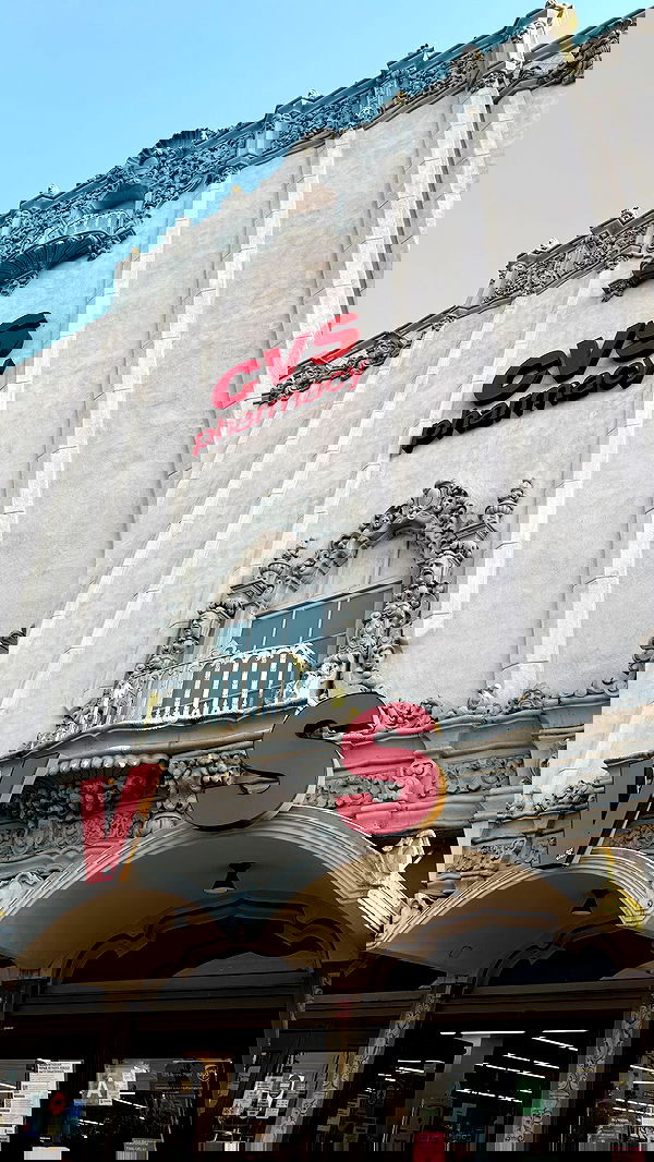 zommmbri image ~ Altpins