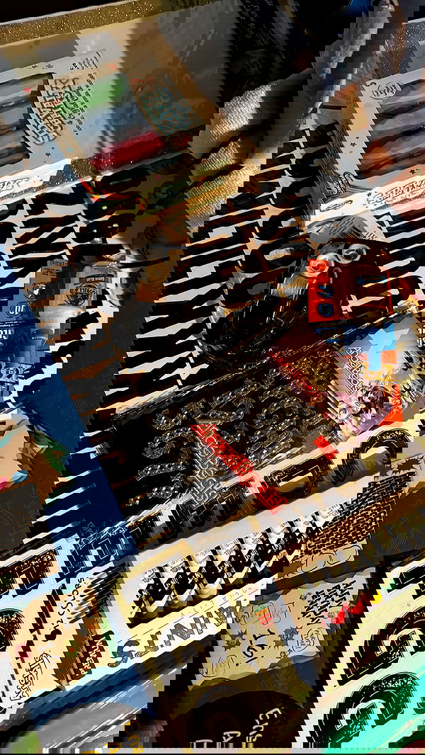 zommmbri image ~ Altpins