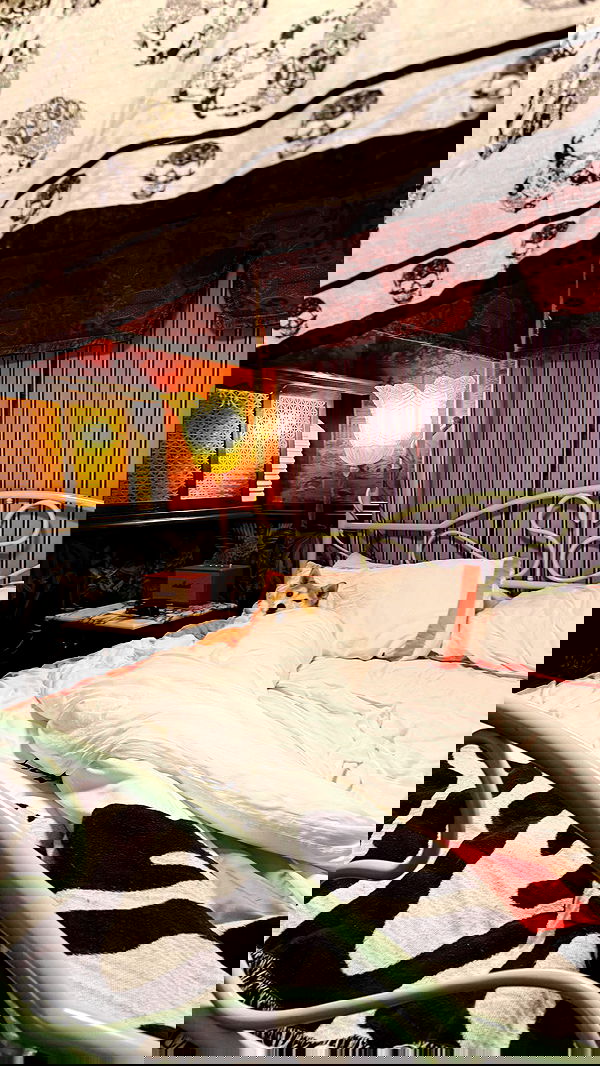 zommmbri image ~ Altpins