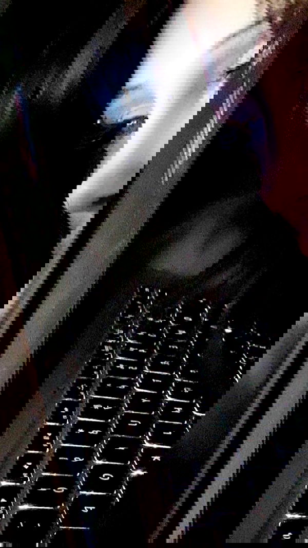 zommmbri image ~ Altpins