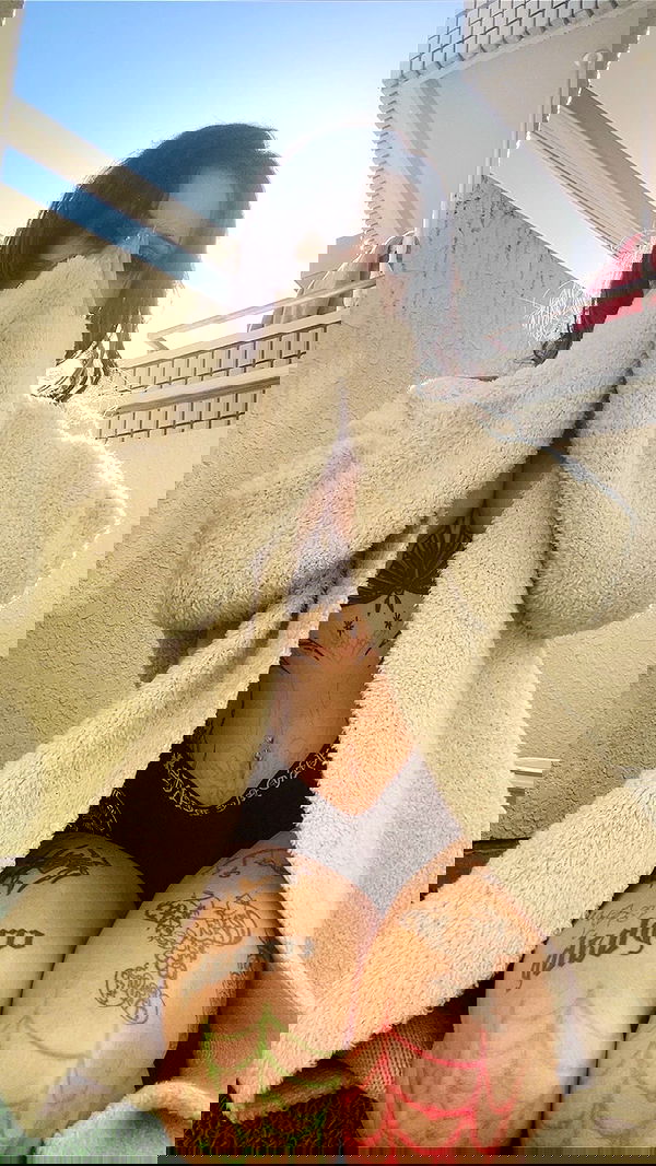 zommmbri image ~ Altpins