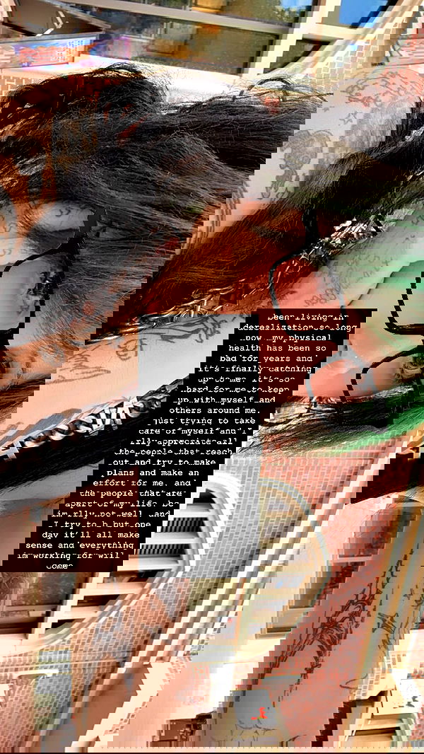 zommmbri image ~ Altpins